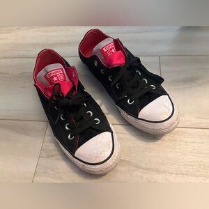 Converse low tops with multi flap tongue in pink & silver! Womens size 9.